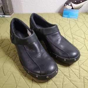 Merrell Black Mules 5.5